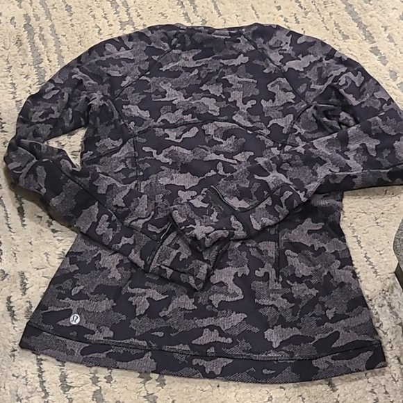 NWT Lululemon Runderful Long Sleeve Heritage Camo Jacquard Black Lunar r… - Picture 11 of 12